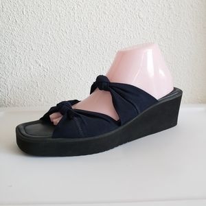 #Donald J Pliner Women Foam Platform Navy Textile Upper Sandals